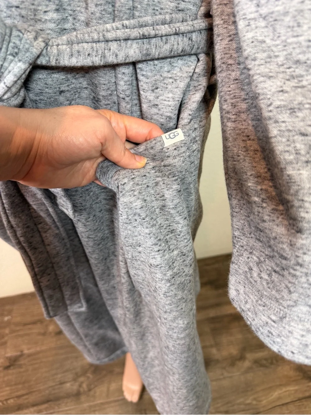 UGG Grey Bathrobe Size Medium/Large Unisex